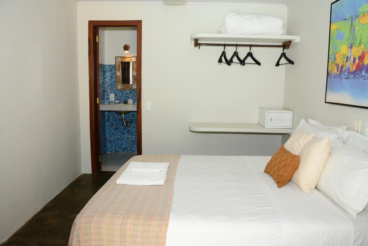 Hostel Vila Bonete Ilhabela Buitenkant foto