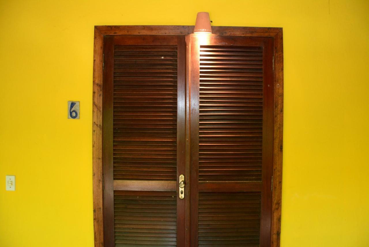 Hostel Vila Bonete Ilhabela Buitenkant foto